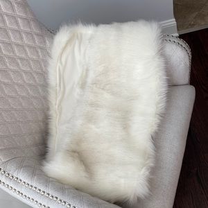 White shawl with onyx tips. Wore once for a wedding in February 2022. Size small